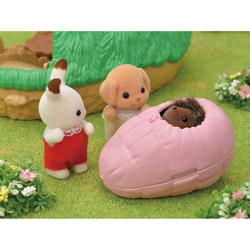 Sylvanian Families - Esconderijo do Bebê Porco-Espinho - Epoch
