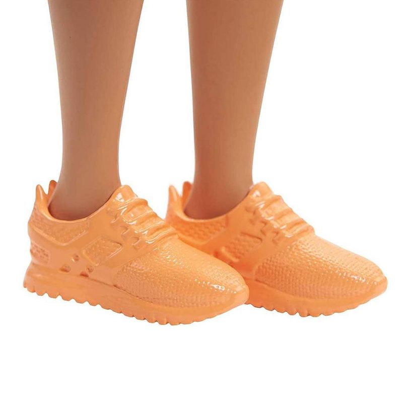 FBR37_Boneca_Barbie_Fashionistas_Vestido_Listrado_147_Mattel_2