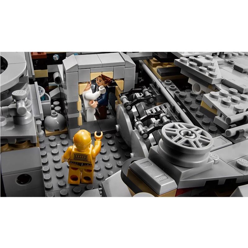 75192-LEGO-Star-Wars-Millennium-Falcon-75192-4