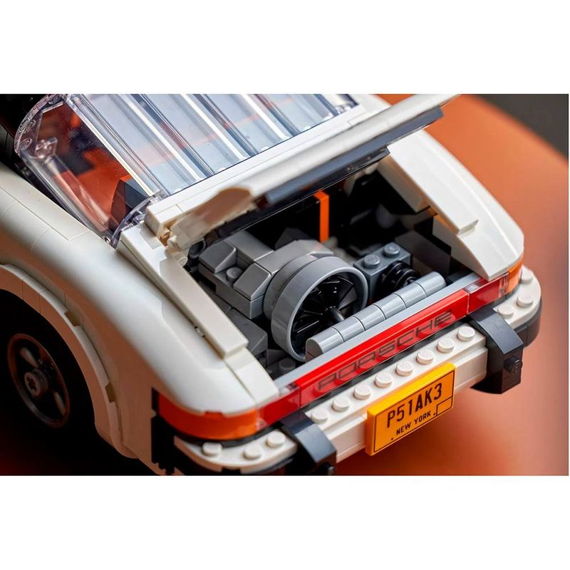 10295-LEGO-Creator-Porsche-911-10295-8