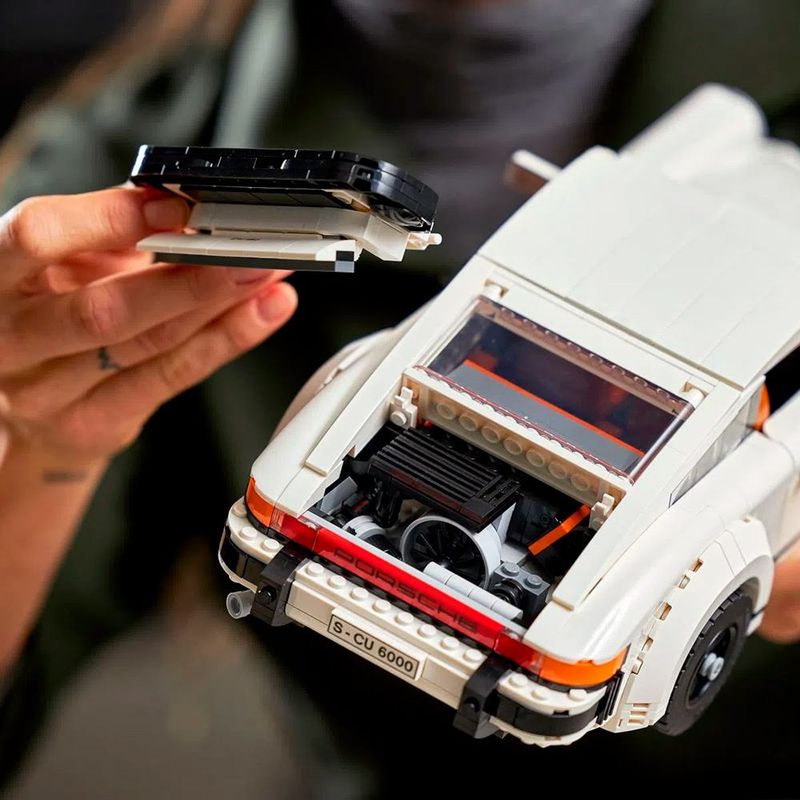 10295-LEGO-Creator-Porsche-911-10295-11