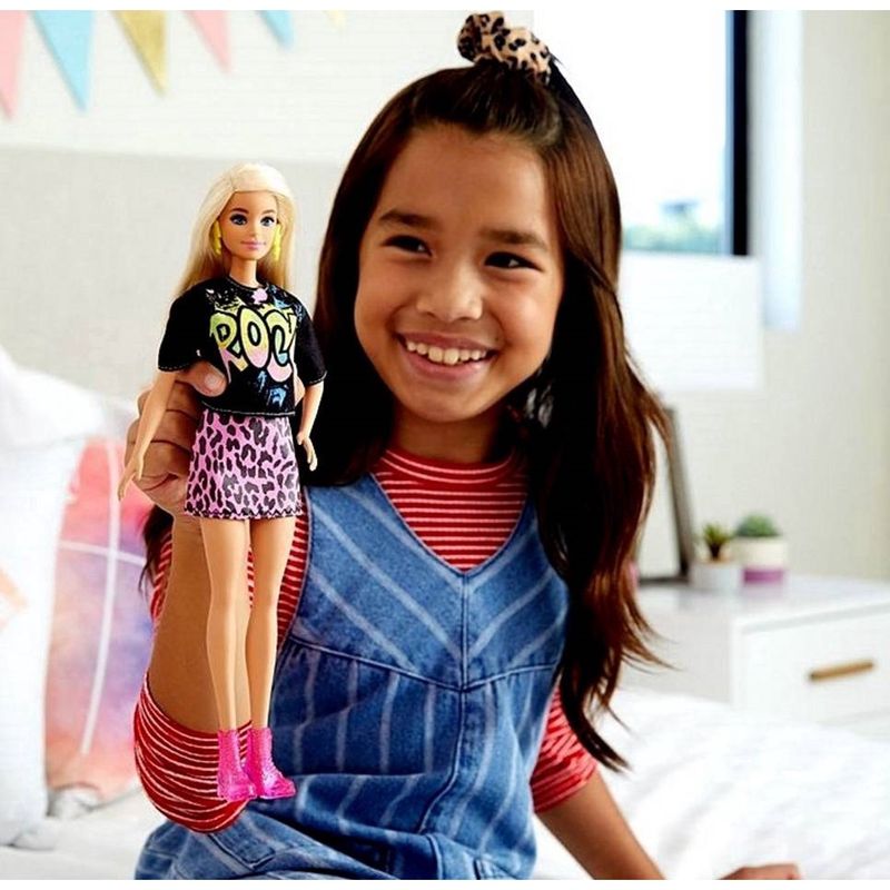 Boneca-Barbie-Fashionista-com-Estojo---Loira-Camiseta-Rock---155---Mattel--7-