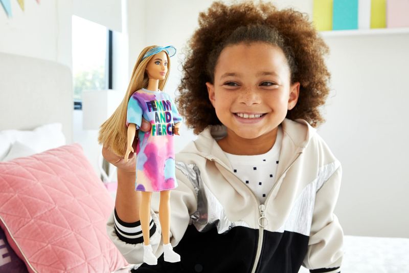 Boneca-Barbie-Fashionista--com-Estojo---Vestido-Tie-Dye---159---Mattel-6-
