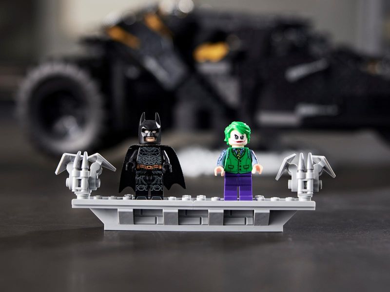 LEGO-Batman---Batmovel-Tumbler-19