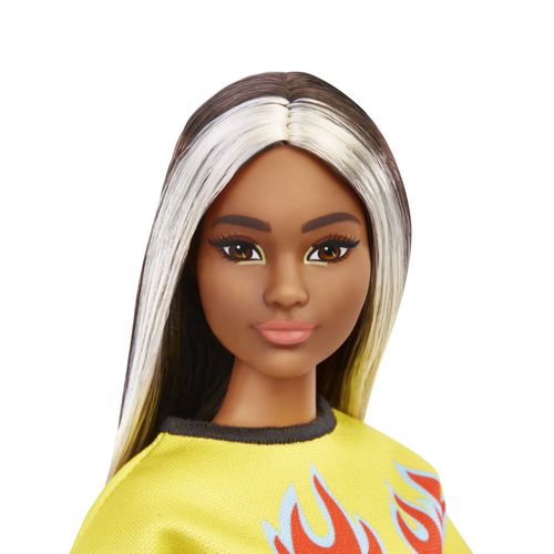 Boneca Barbie Fashionista com Estojo - Top Flames e Saia Xadrez - Negra - 179 - Mattel