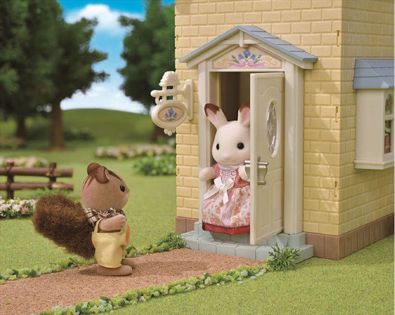 5-Sylvanian-Families---Bluebell-Cottage-Gift-Set---Epoch