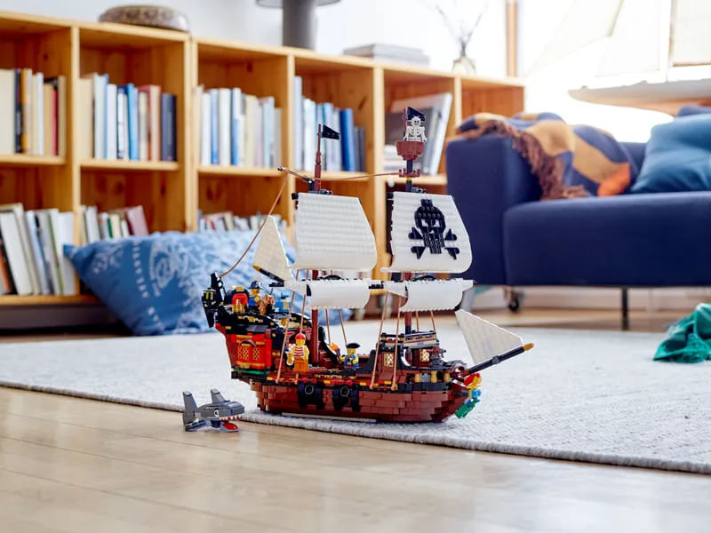 31109---LEGO-Creator-3-em-1---Barco-Pirata-13