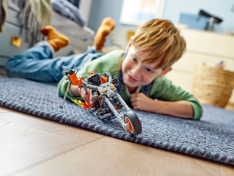6-LEGO-Marvel---Robo-Motoqueiro-Fantasma-e-Motocicleta---76245