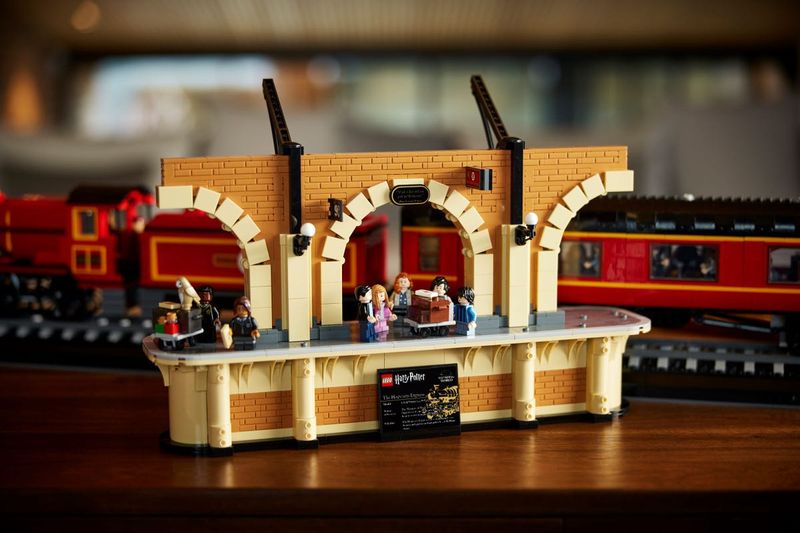 11-LEGO-Harry-Potter---Expresso-Hogwarts---76405