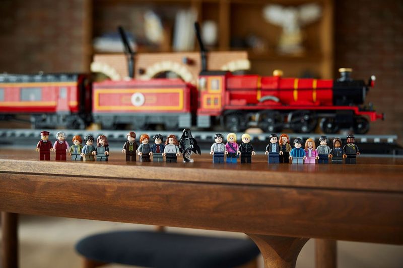 12-LEGO-Harry-Potter---Expresso-Hogwarts---76405