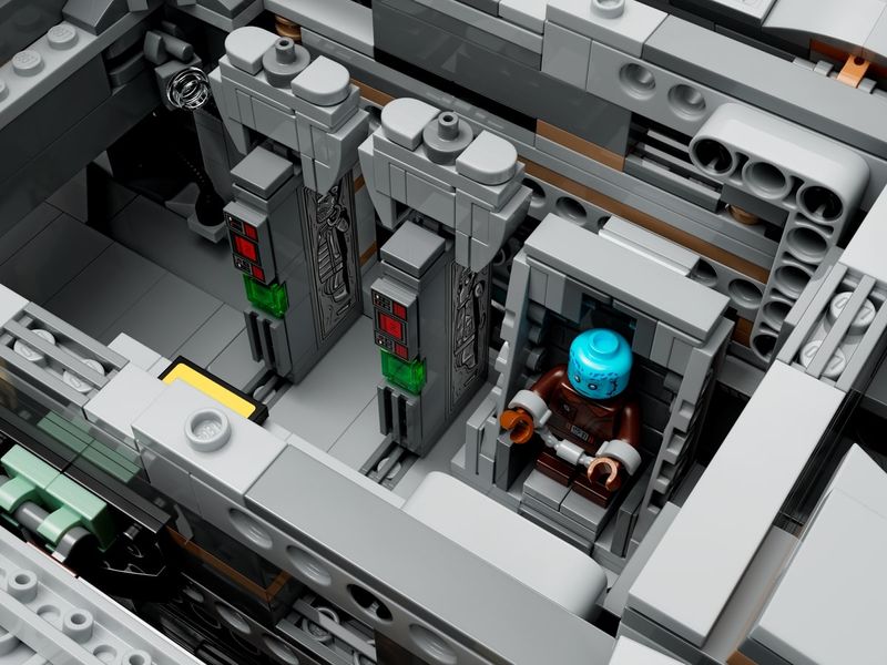 8-LEGO-Star-Wars---The-Razor-Crest---75331
