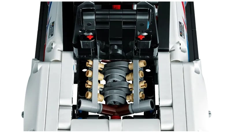 6-LEGO-Technic----Chevrolet-Camaro-ZL1---NASCAR---42153