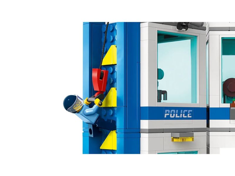 LEGO-City---Academia-de-Treinamento-da-Policia---60372-7