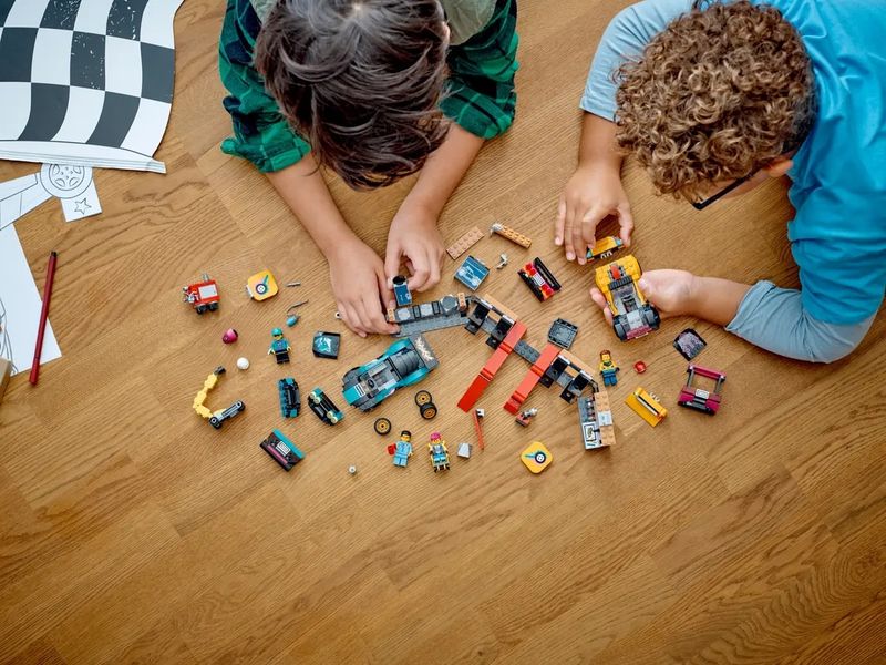 LEGO-City---Oficina-de-Personalizacao-de-Carros---60389-10