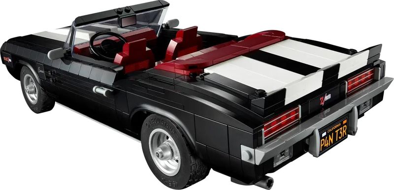 4-LEGO-Icons---Chevrolet-Camaro-Z28---10304