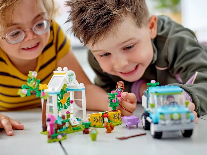 LEGO-Friends---Veiculo-de-Plantacao-de-Arvores---41707-9