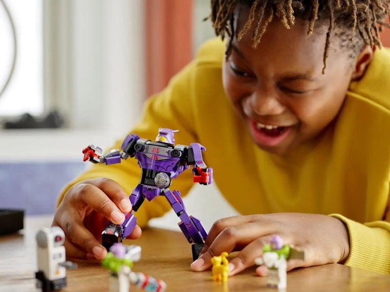 8-LEGO-Lightyear---A-Batalha-de-Zurg---76831