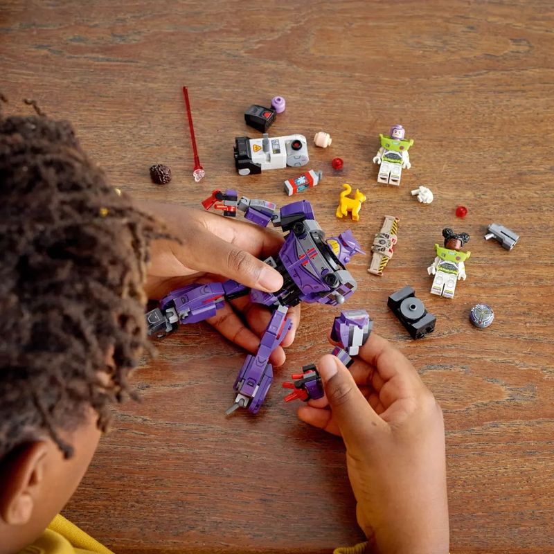 9-LEGO-Lightyear---A-Batalha-de-Zurg---76831