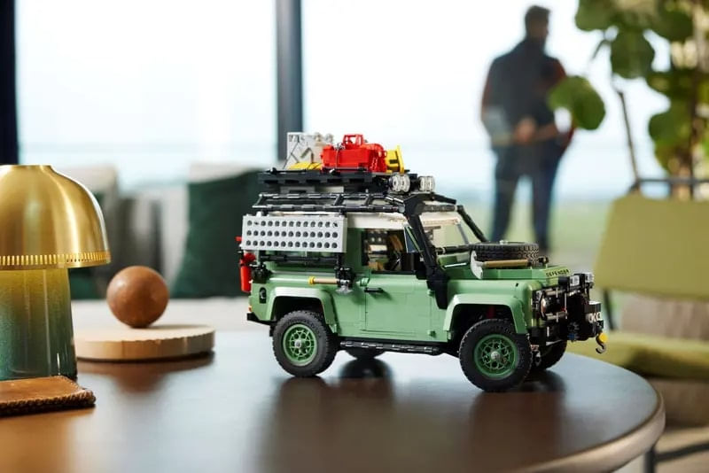 LEGO-Icons---Land-Rover-Defender-90-Classic---2336-pecas---10317-11