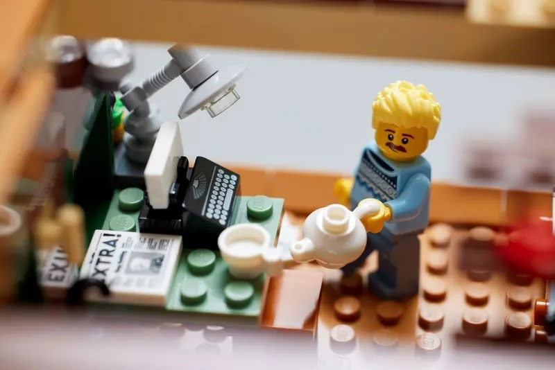 LEG21338---LEGO-Ideas---Chale-de-Estrutura-Triangular---2082-Pecas---21338-16