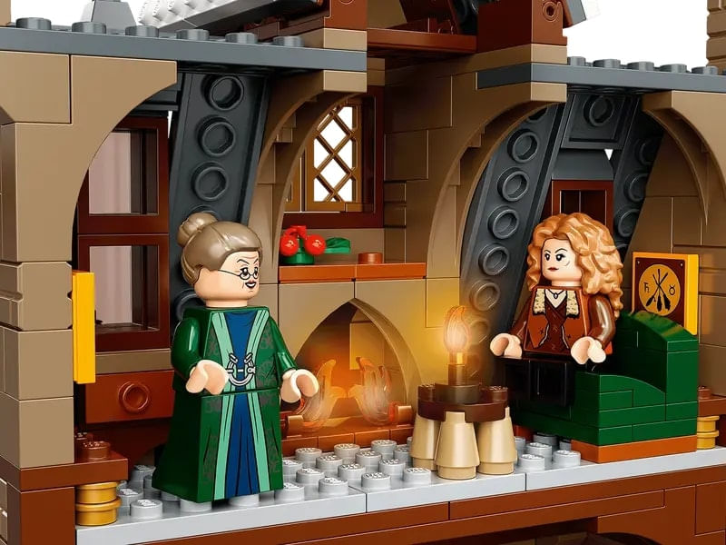 LEG76388---LEGO-Harry-Potter---Visitando-a-Aldeia-Hogsmeade---851-Pecas---76388-5