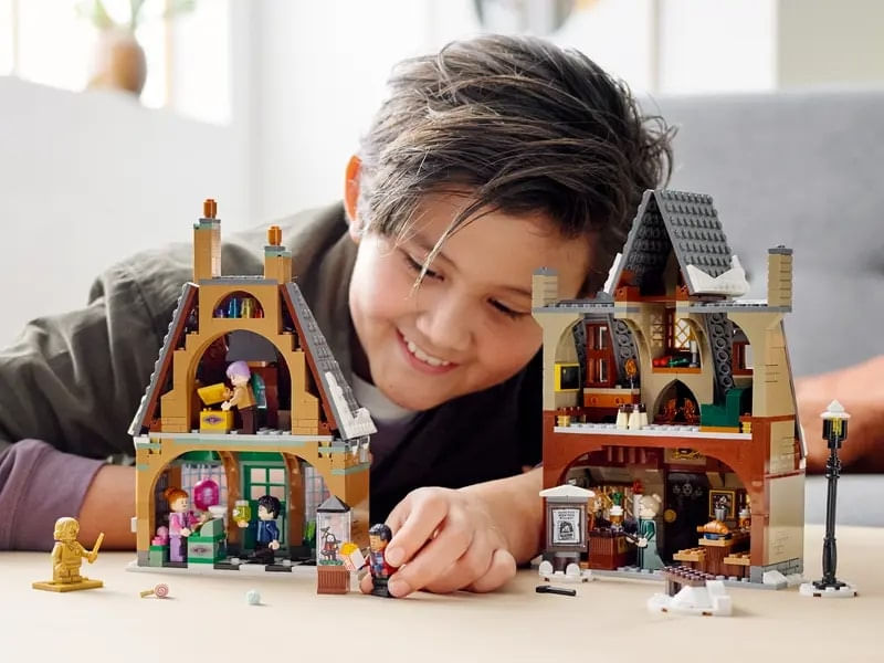 LEG76388---LEGO-Harry-Potter---Visitando-a-Aldeia-Hogsmeade---851-Pecas---76388-10