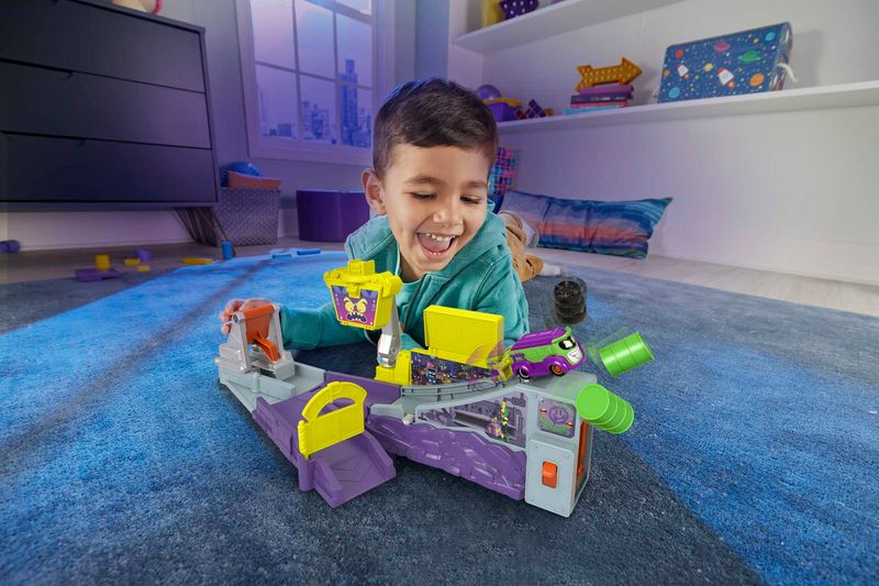 Pista-com-Carrinho-Batwheels---QG-de-Lancamento-Legion-of-Zoom---DC---Fisher-Price-7