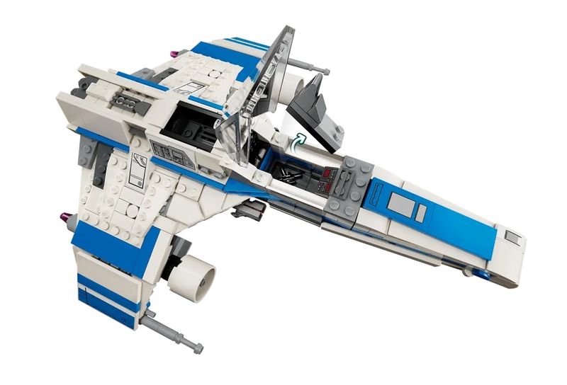 LEGO-Star-Wars---E-Wing-da-Nova-Republica-vs.-Caca-Estelar-de-Shin-Hati---1056-Pecas---75364-4