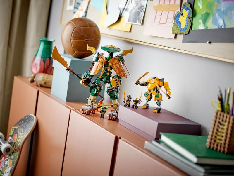 LEGO-Ninjago---Robos-da-Equipe-Ninja-de-Lloyd-e-Arin---764-Pecas---71794-9