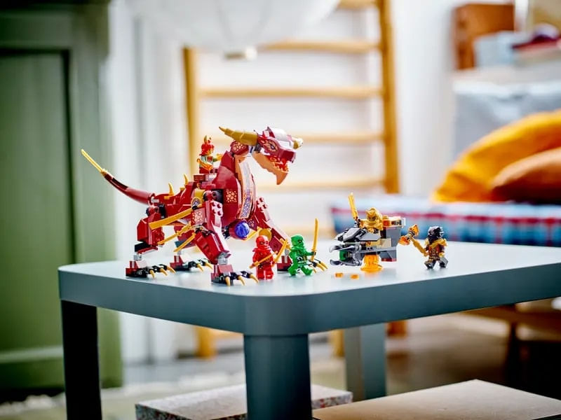 LEGO-Ninjago---Dragao-Heatwave-Mutavel-de-Lava---479-Pecas---71793-11