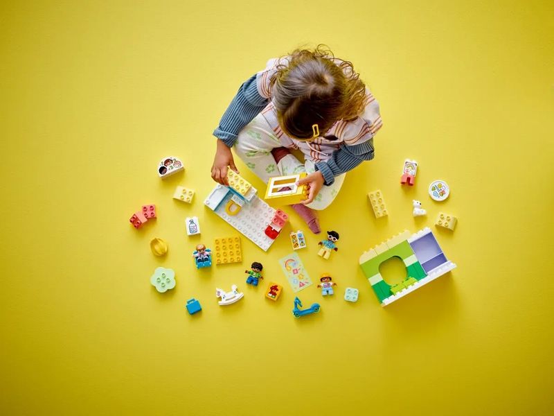 LEGO-Duplo---A-Vida-na-Creche---67-Pecas---10992-7