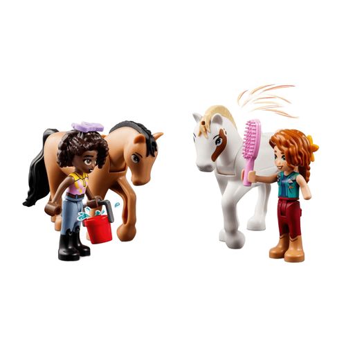 LEGO Friends - O Estábulo de Cavalos da Autumn - 545 Peças - 41745