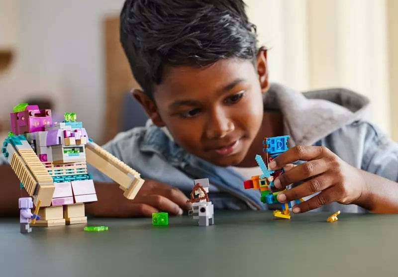 LEG21257---LEGO-Minecraft---O-Confronto-com-o-Devorador---420-Pecas---21257-9