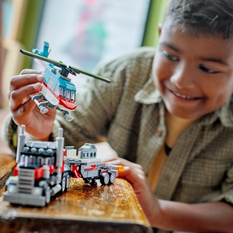 LEG31146---LEGO-Creator-3-em-1---Caminhao-de-Plataforma-com-Helicoptero---270-Pecas---31146-10