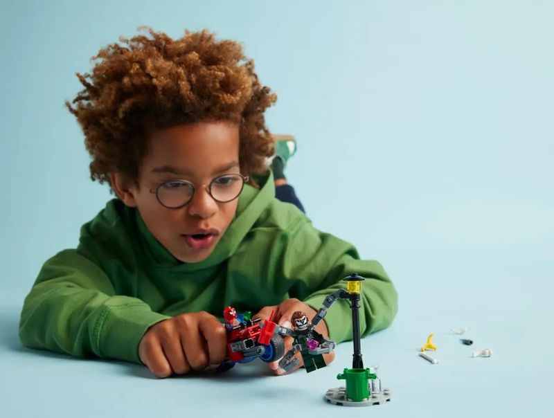 LEG76275---LEGO-Marvel-Spider-Man---Perseguicao-de-Moto-Homem-Aranha-vs.-Doc-Ock---77-Pecas---76275-7