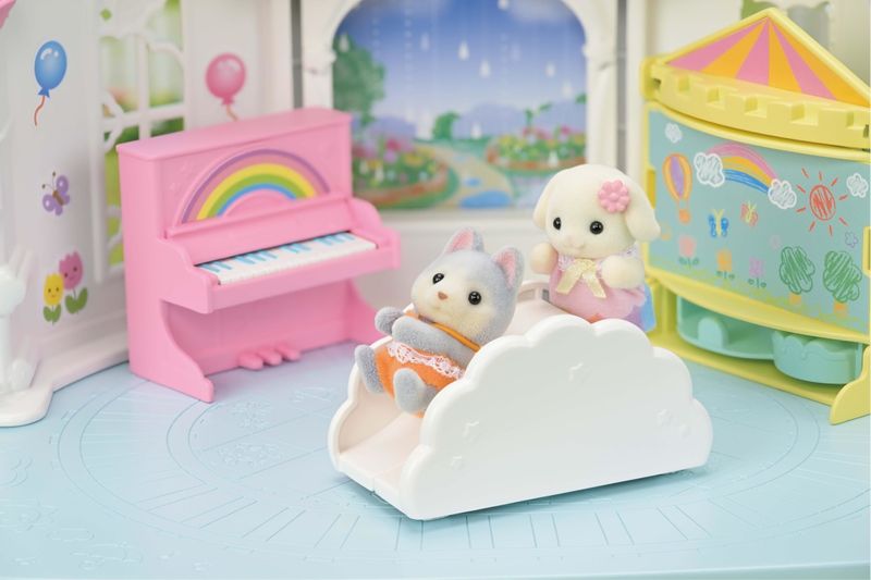 EPO5743---Sylvanian-Families---Castelo-Ensolarado-Jardim-da-Infancia---Epoch-6
