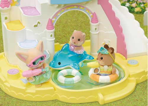 Sylvanian Families - Diversão na Piscina - Amigos do Jardim de Infância - Epoch