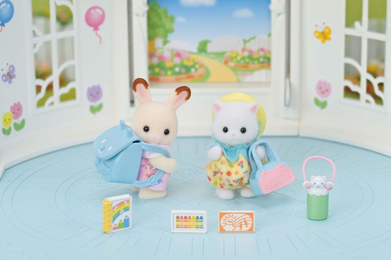 EPO5747---Sylvanian-Families---Caminhando-Juntos---Amigos-do-Jardim-da-Infancia---Epoch-4-compressed