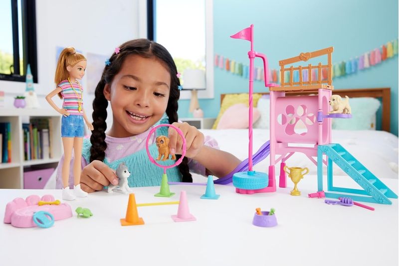 MATHRM10---Playset-Barbie-com-Boneca---Treinadora-de-Cachorrinhos---Barbie-e-Stacie---Mattel-7