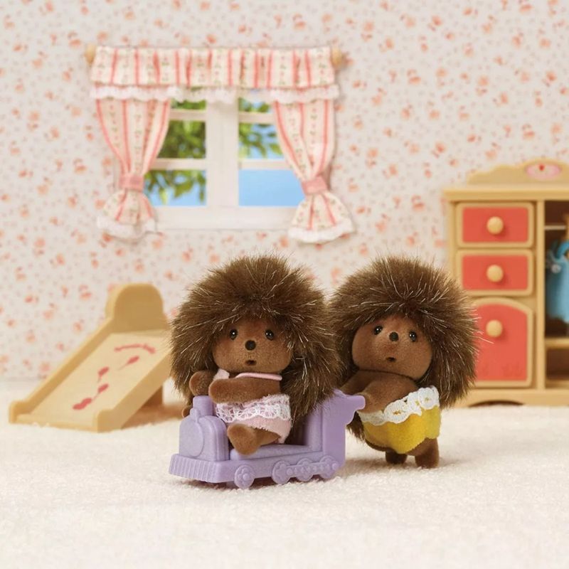 EPO5424---Sylvanian-Families---Gemeos-Porcos-Espinhos---Epoch-3