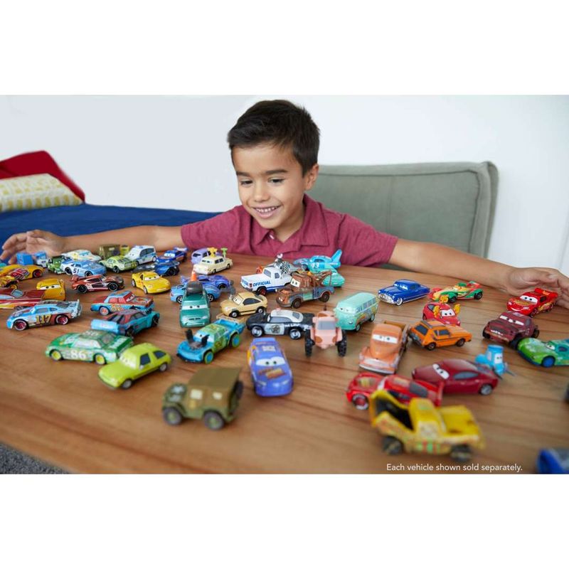 MATDXV29-FJH98---Carrinho-Disney---Sally---Carros-da-Pixar---Mattel-4