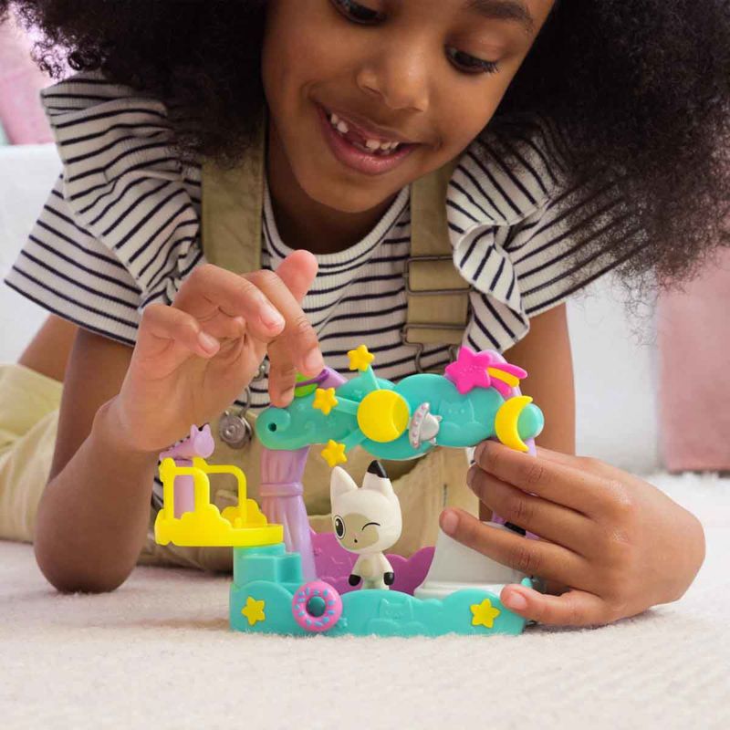SUN3966-PANDY---Playset-com-Mini-Figura---Varanda-com-Pandy-Paws---Casa-da-Gabby---Sunny-5