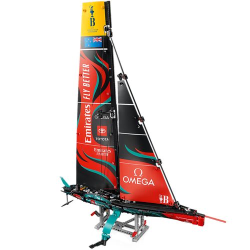 LEGO Technic - Veleiro AC75 da Emirates Team New Zealand - 962 Peças - 42174