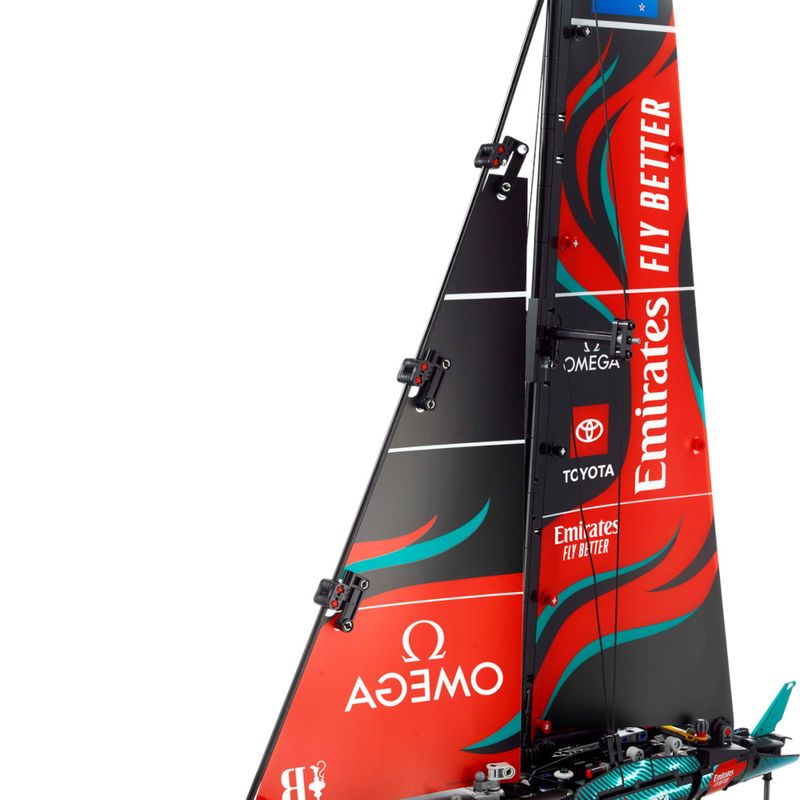 LEG42174---LEGO-Technic---Veleiro-AC75-da-Emirates-Team-New-Zealand---962-Pecas---42174-4