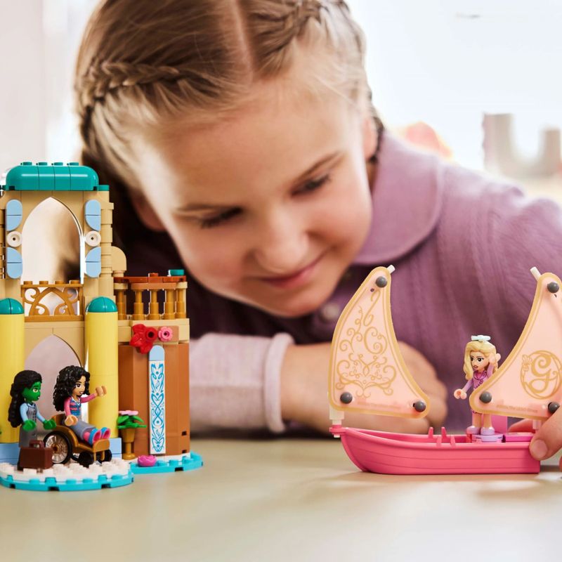 LEG75681 - LEGO Wicked - Glinda, Elphaba e Nessarose na Universidade Shiz - 304 Pecas - 75681 7.jpg