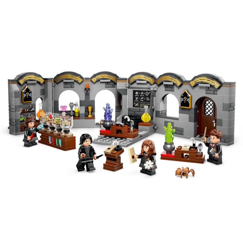 LEG76431 - LEGO Harry Potter - Castelo de Hogwarts aula de pocoes - 397 Pecas - 76431 3.jpg