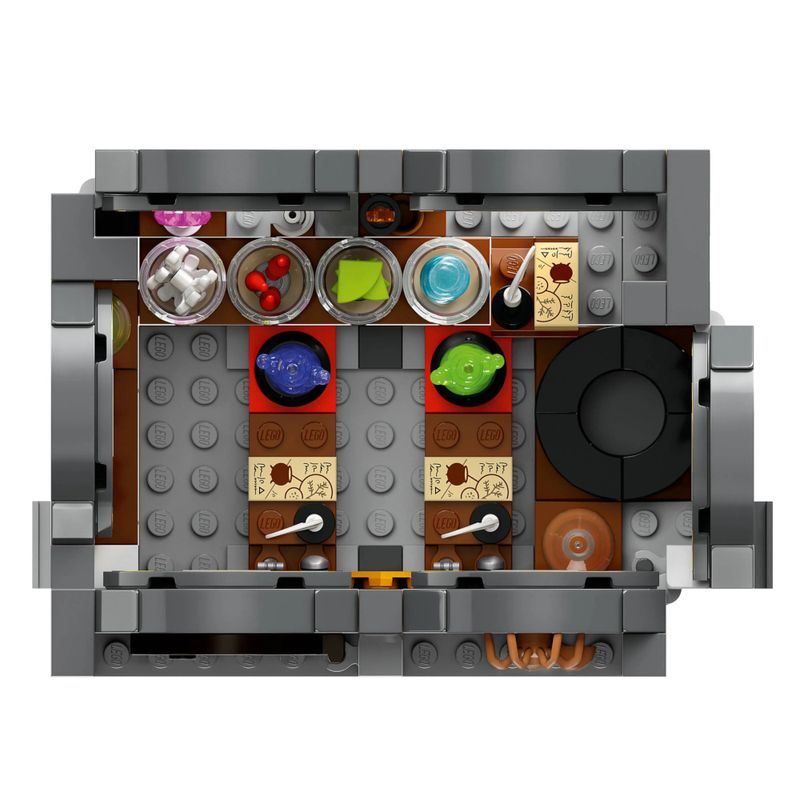 LEG76431 - LEGO Harry Potter - Castelo de Hogwarts aula de pocoes - 397 Pecas - 76431 4.jpg