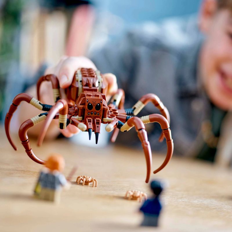 LEG76434 - LEGO Harry Potter - Aragogue na Floresta Proibida - 195 Pecas - 76434 6.jpg