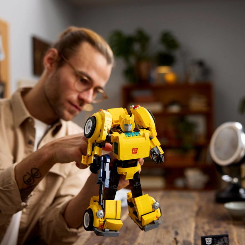 LEG10338---LEGO-Icons---Bumblebee---950-Pecas---10338-10.jpg