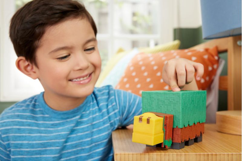 MATHXM85 - Figura Minecraft com Som - Sniffer - Mojang - Mattel 7.jpg